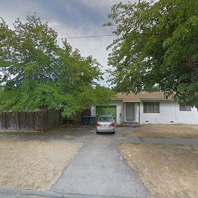 935 S St, Merced, CA 95341