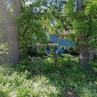 936 Main St, Delafield, WI 53018