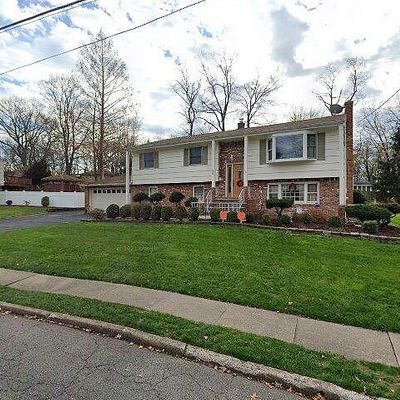 94 Colonial Rd, Midland Park, NJ 07432