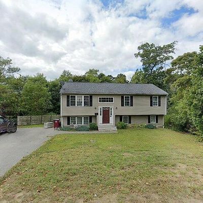 94 Everett St, Middleboro, MA 02346