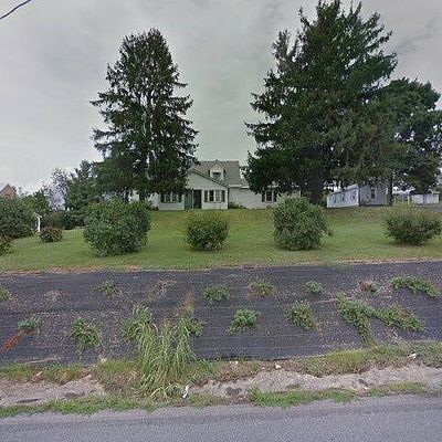 94 Howardsville Tpke, Stuarts Draft, VA 24477