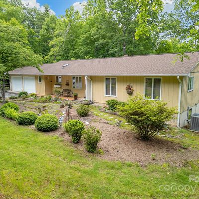 94 Sweetwater Ln, Pisgah Forest, NC 28768