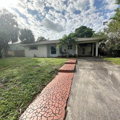 940 Paseo Castalla, West Palm Beach, FL 33405