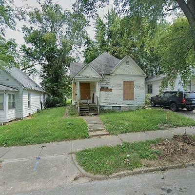 943 W View St, Decatur, IL 62522