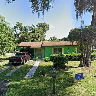 945 E Carolina Ave, Deland, FL 32724