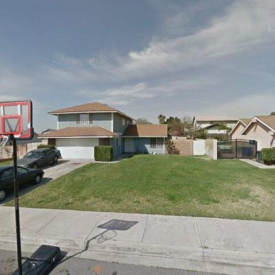 946 Geronimo, Rialto, CA 92376