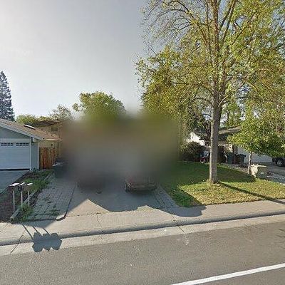 9486 Mira Del Rio Dr, Sacramento, CA 95827