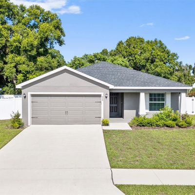 904 First Dr, Eagle Lake, FL 33839