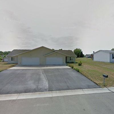 904 Maplewood Dr Se, Pelican Rapids, MN 56572