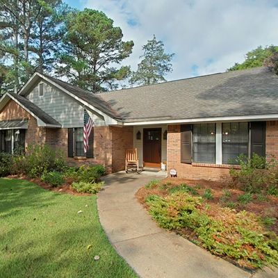 904 Pine Grove Cir, Starkville, MS 39759