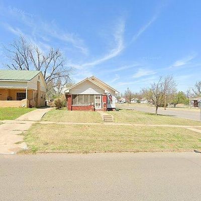 904 W Minnesota Ave, Chickasha, OK 73018