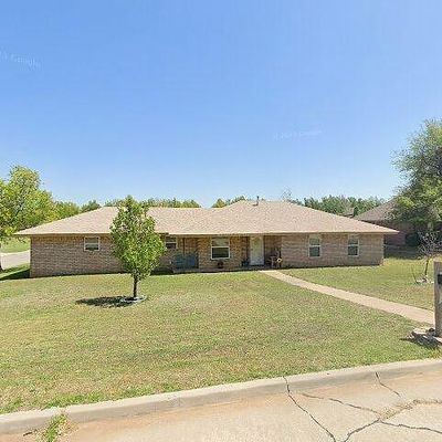 905 Mulberry Ln, El Reno, OK 73036