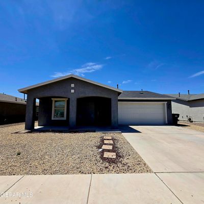 905 Villa Seca Dr, El Paso, TX 79928