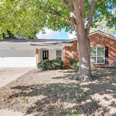 906 Kristin Ct, Arlington, TX 76012