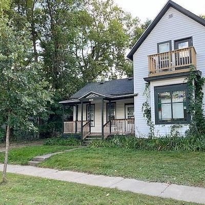 906 Oxford Ave, Eau Claire, WI 54703