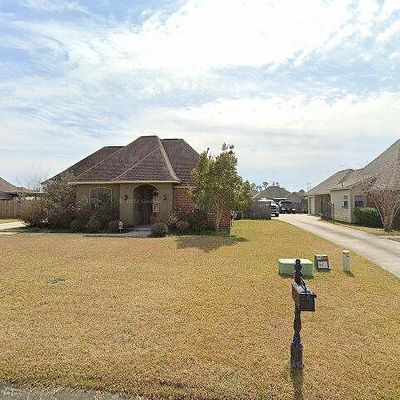 9066 Willow Point Dr, Denham Springs, LA 70726