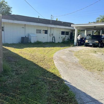 908 Grandview Blvd, Fort Pierce, FL 34982