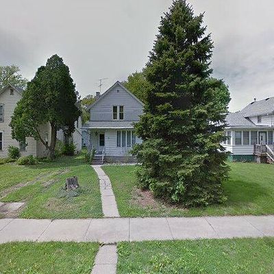 909 1 St Ave, Sterling, IL 61081