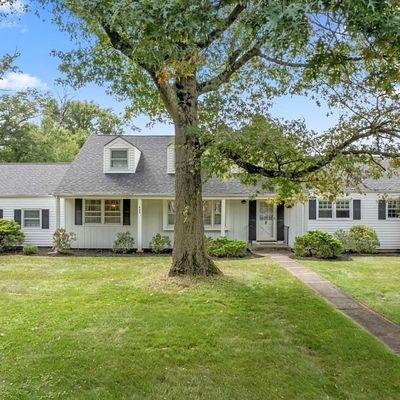 909 Ardsley Ln, Bridgewater, NJ 08807