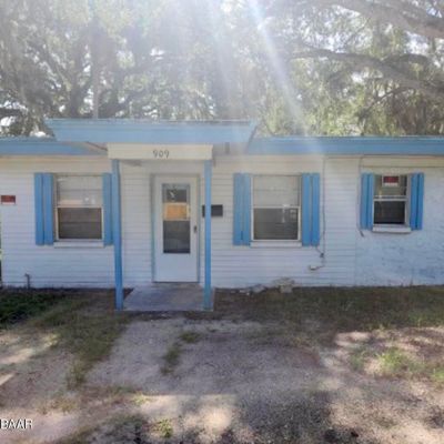 909 Winchester Street, Daytona Beach, FL 32114