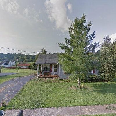 910 Cedarcrest Dr, Vine Grove, KY 40175