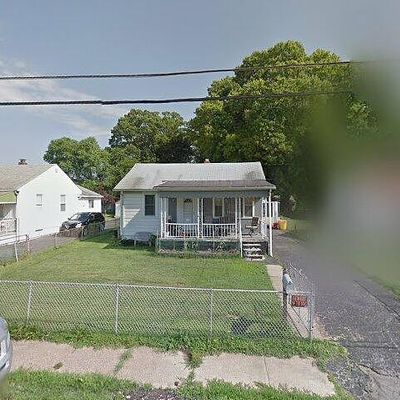 910 Renfrew St, Essex, MD 21221