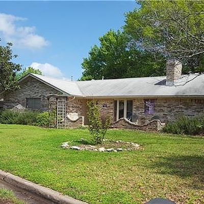 910 Saint Charles Ct, Marlin, TX 76661