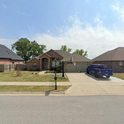 910 Sunset Ln, Centerton, AR 72719