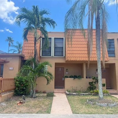 9106 Limetree Ln, Pembroke Pines, FL 33024