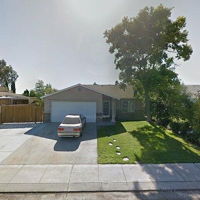 911 Robert Ave, Ripon, CA 95366