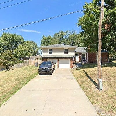 9110 Linwood Blvd, Independence, MO 64052