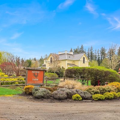 9121 Ne Briar Rose Ln, Bainbridge Island, WA 98110