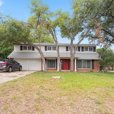 9125 Oak Downs Dr, San Antonio, TX 78230