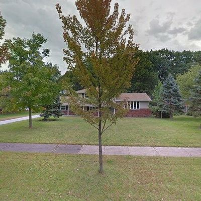 9132 Meadow Ln, Brecksville, OH 44141