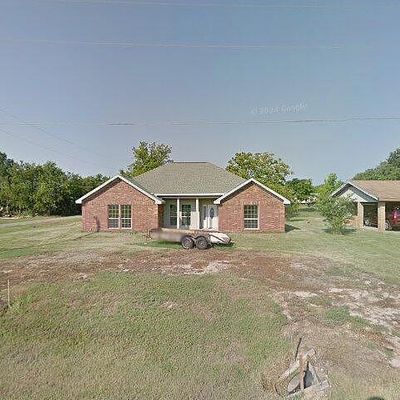 914 Caldwell St, Lexington, TX 78947