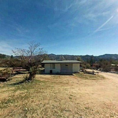 9155 Lanning Ln, Morongo Valley, CA 92256