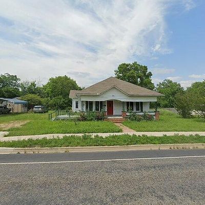 916 W Main St, Honey Grove, TX 75446