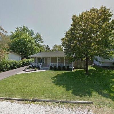 917 Raleigh Rd, Mundelein, IL 60060