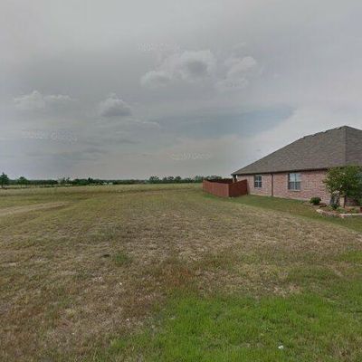 98 N Highland Dr, Sanger, TX 76266