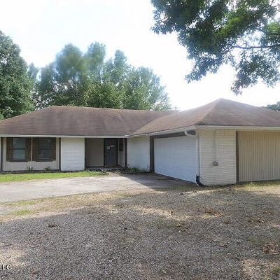 98 Yellowdog Rd, Senatobia, MS 38668