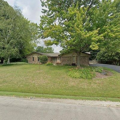 9806 N Andover Ct, Mequon, WI 53097