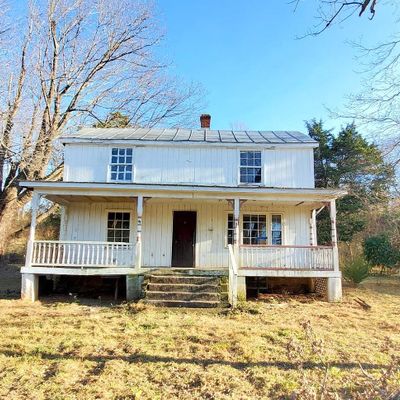 9817 Crest Hill Rd, Marshall, VA 20115