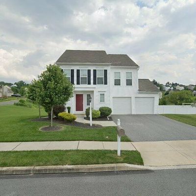 982 Kavanagh Cir, Red Lion, PA 17356