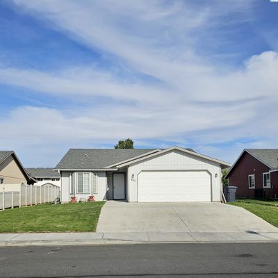 985 Cobblestone Ave, Othello, WA 99344