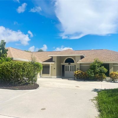 9869 Treasure Cay Ln, Bonita Springs, FL 34135