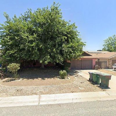 988 Laurel Ave, Lindsay, CA 93247