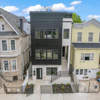 988 Summit Ave #2, Jc Heights, NJ 07307