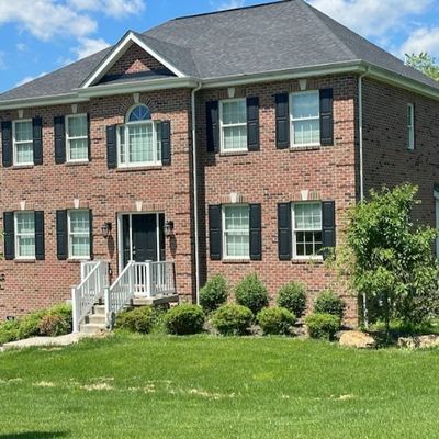 99 Altermoor Dr, Natrona Heights, PA 15065