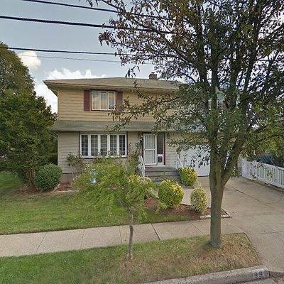 990 N 6 Th St, New Hyde Park, NY 11040