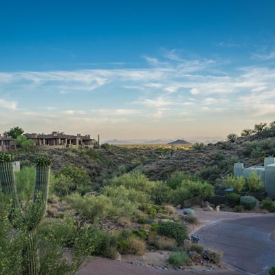 9958 E Graythorn Dr, Scottsdale, AZ 85262